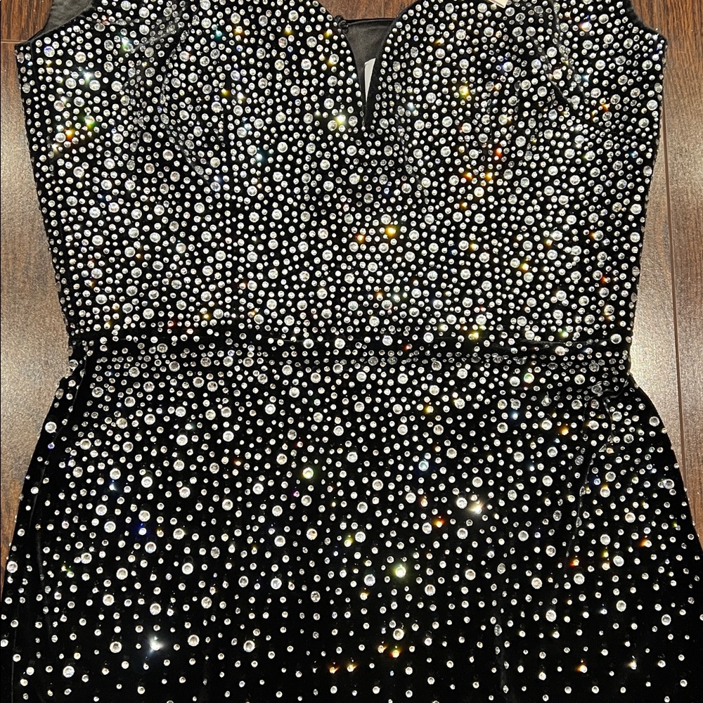 Singlet Sweetheart Column in Crystal Velvet (Season Sale❣️) - Picture 11 of 11